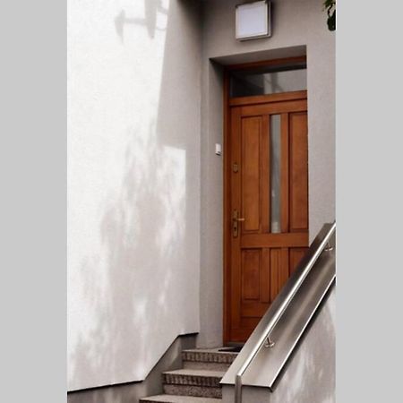 Modern Apartment In تارنوف المظهر الخارجي الصورة
