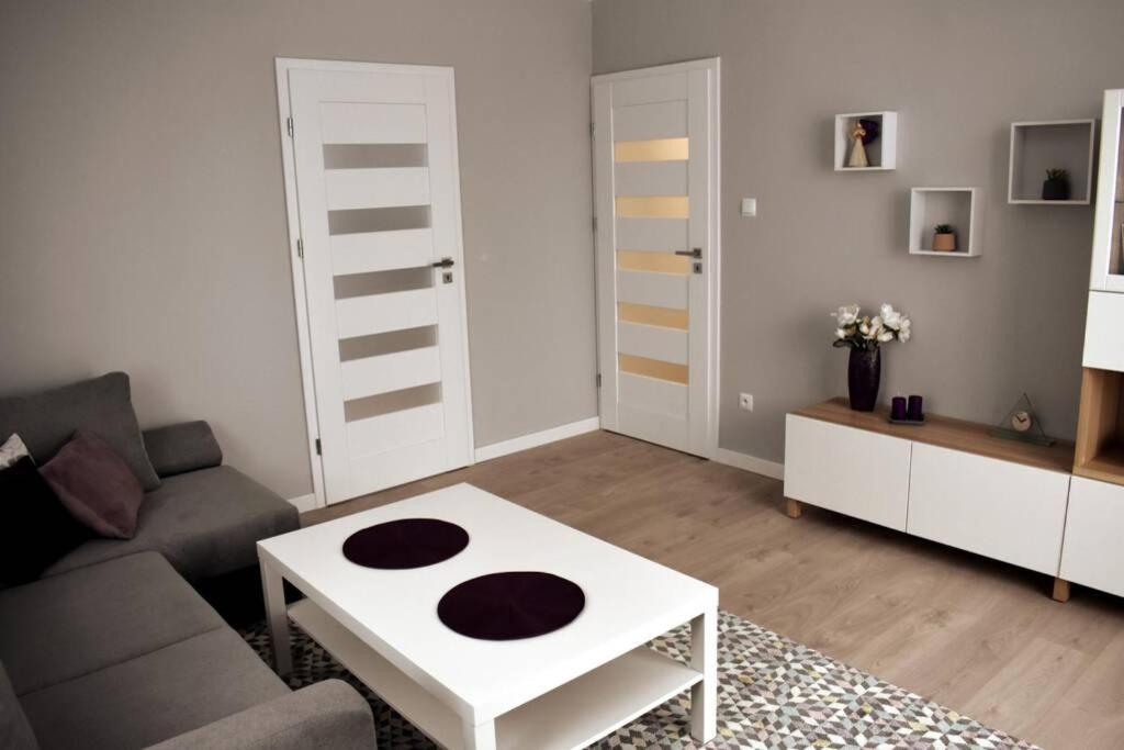 Modern Apartment In تارنوف المظهر الخارجي الصورة